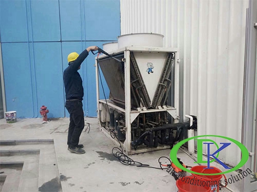 廠(chǎng)房冷凝器清洗