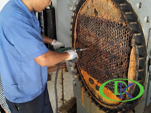 開利離心機(jī)水處理